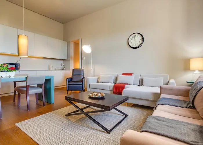 Apartmán 8 Building Serviced By The River