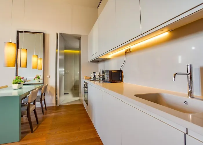 8 Building Serviced By The River * Lisboa